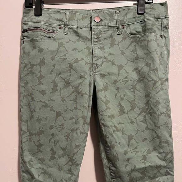 Gap Green Patterned Skinny Pants with Zipper Detailing - Picture 6 of 13